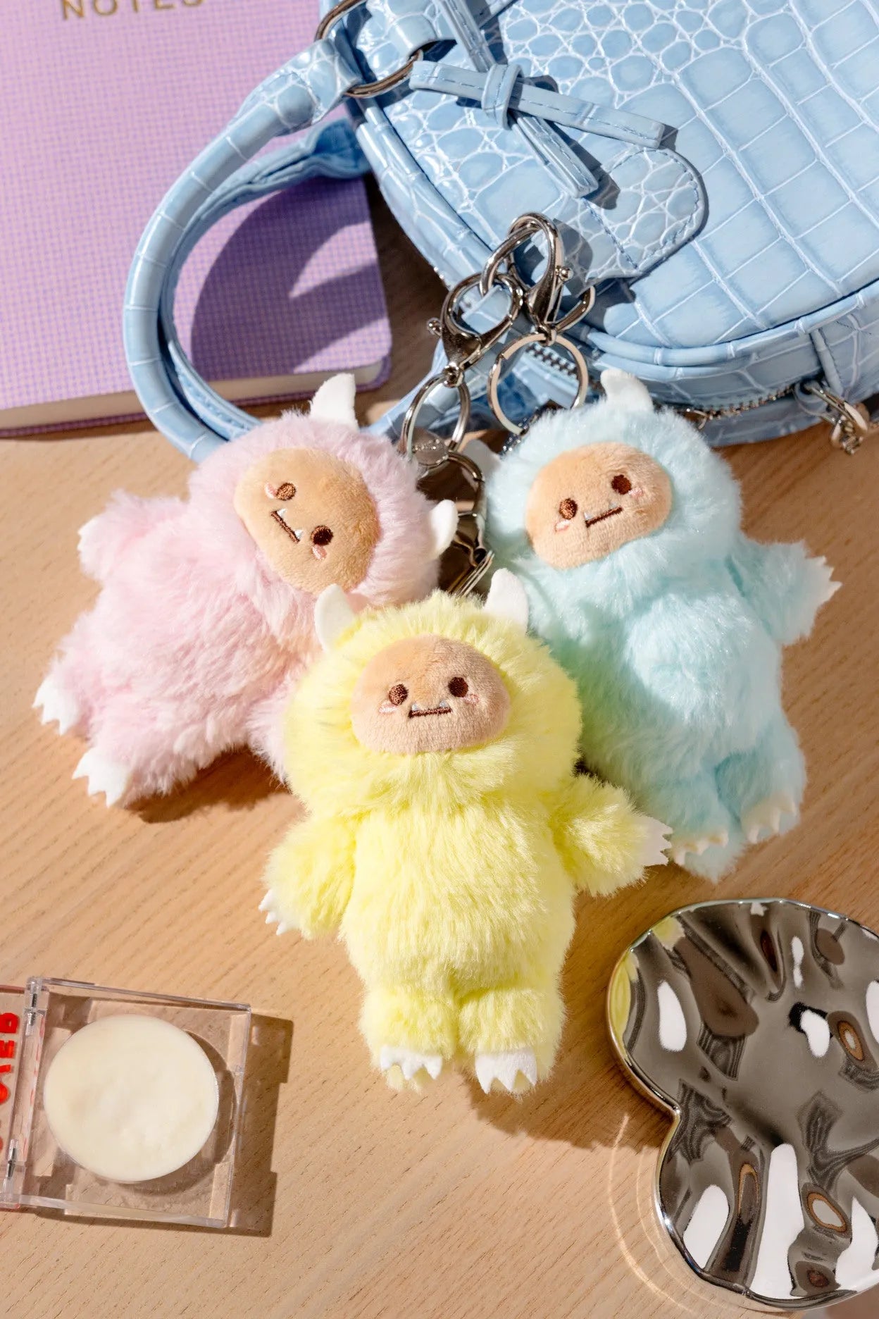 Hank Yeti Pastel Blind Box Bag Charm – Smoko Inc Hank Yeti Pastel Blind Box Bag Charm – Smoko Inc
