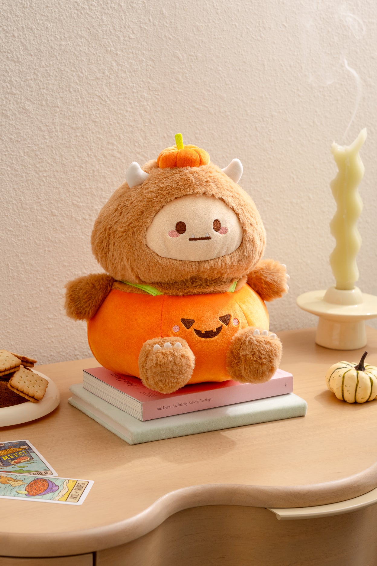Pumpkin Hank Yeti Midi Mochi Plush – Smoko Inc