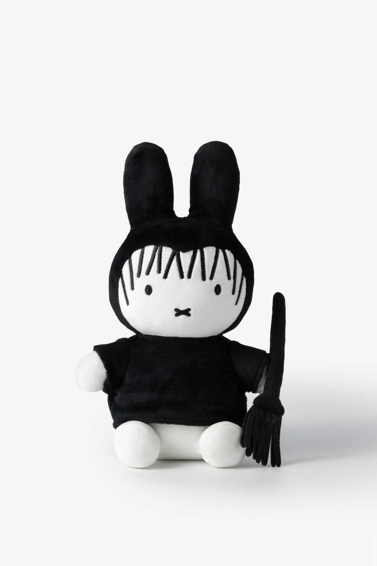 Smoko Miffy Witch Midi Mochi Plush