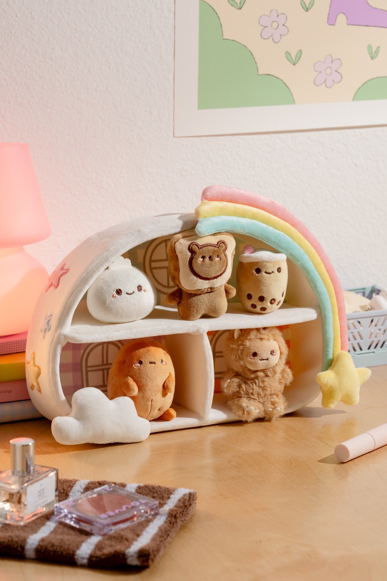 Smoko Friends Cloud House Plush Set