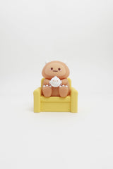 Mini Hank Yeti on Couch Ambient Light