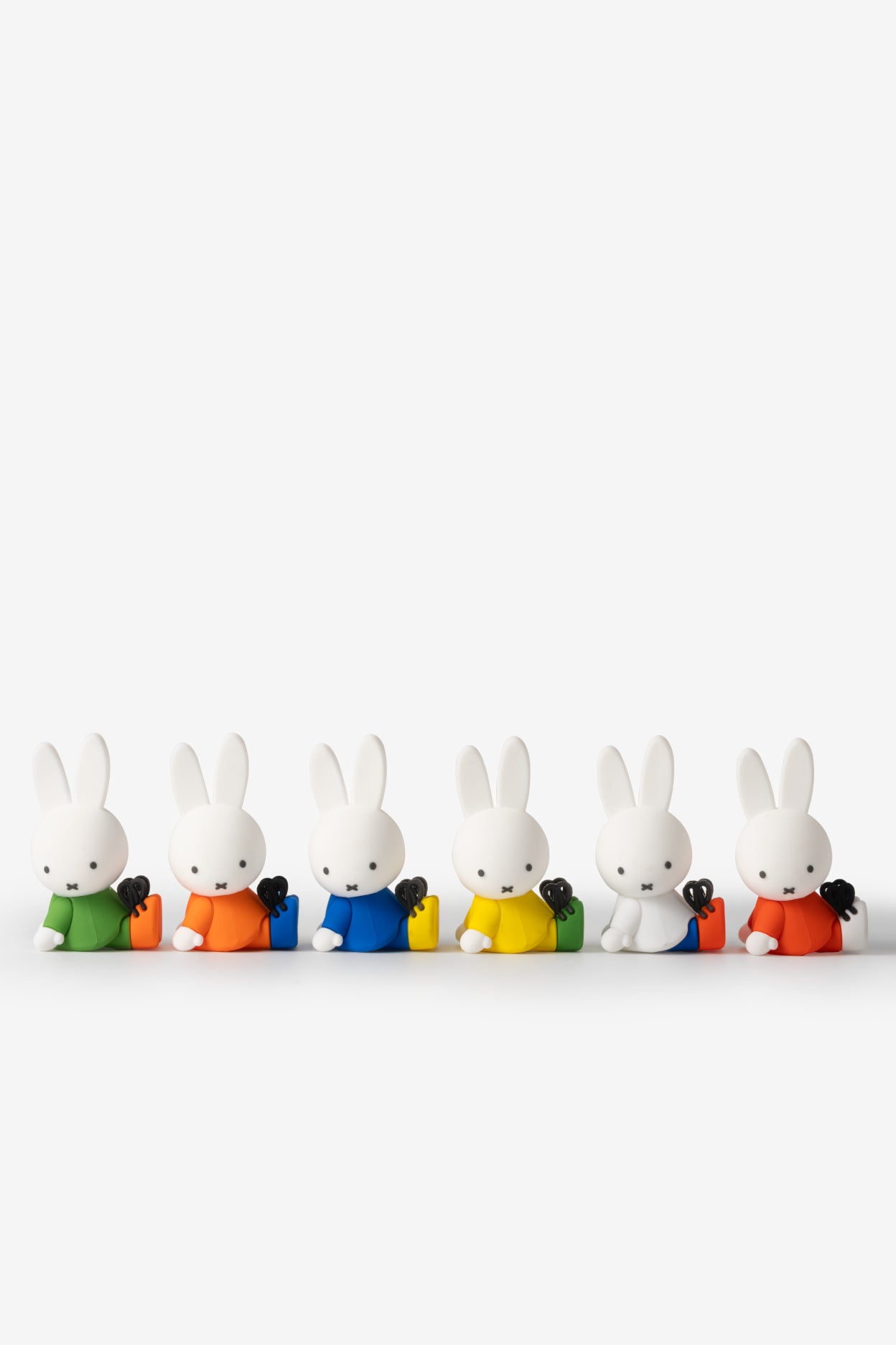 Smoko Miffy In Shoes Blind Box Figure