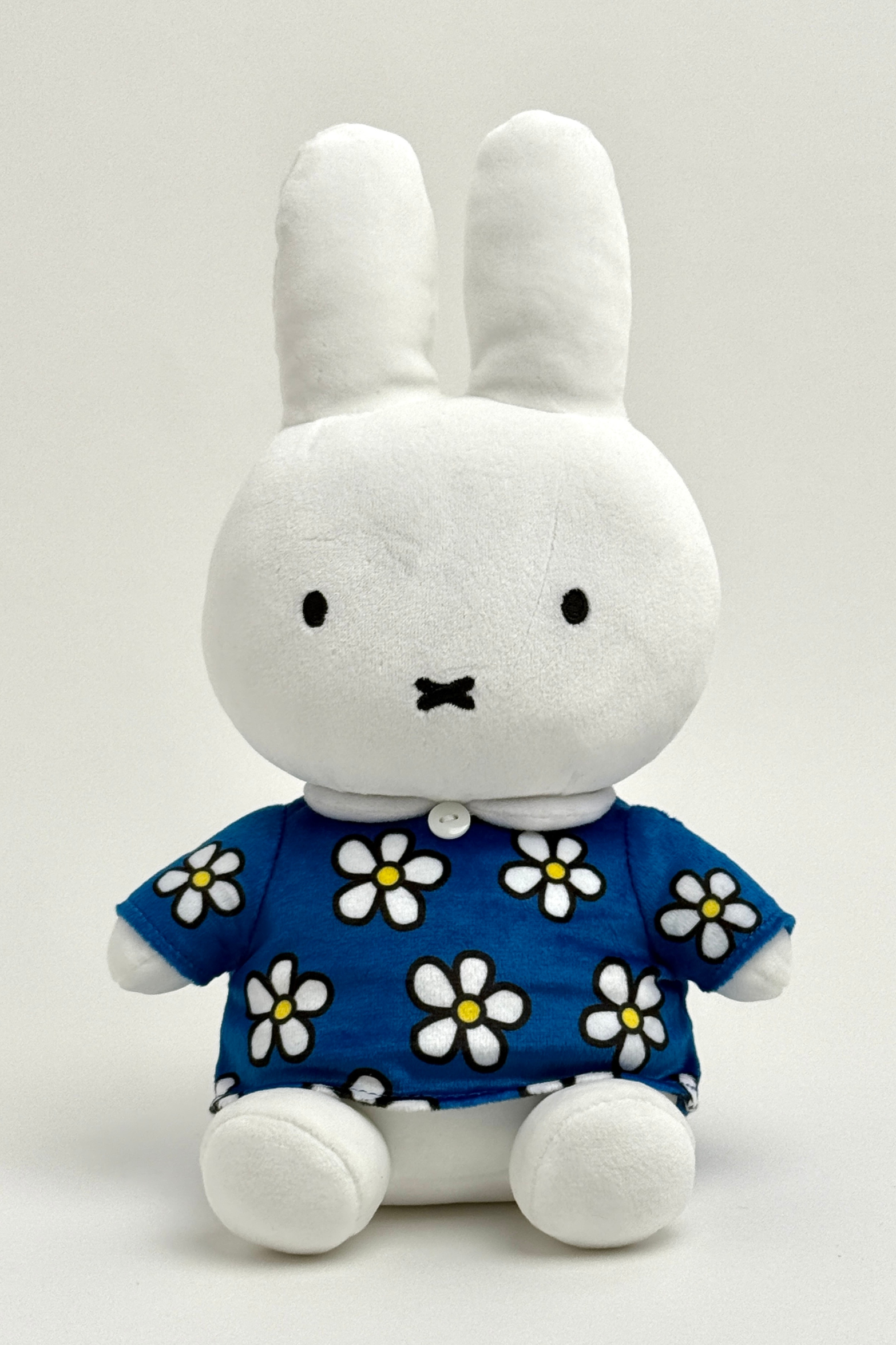 Smoko Miffy Blue Daisy Midi Mochi Plush