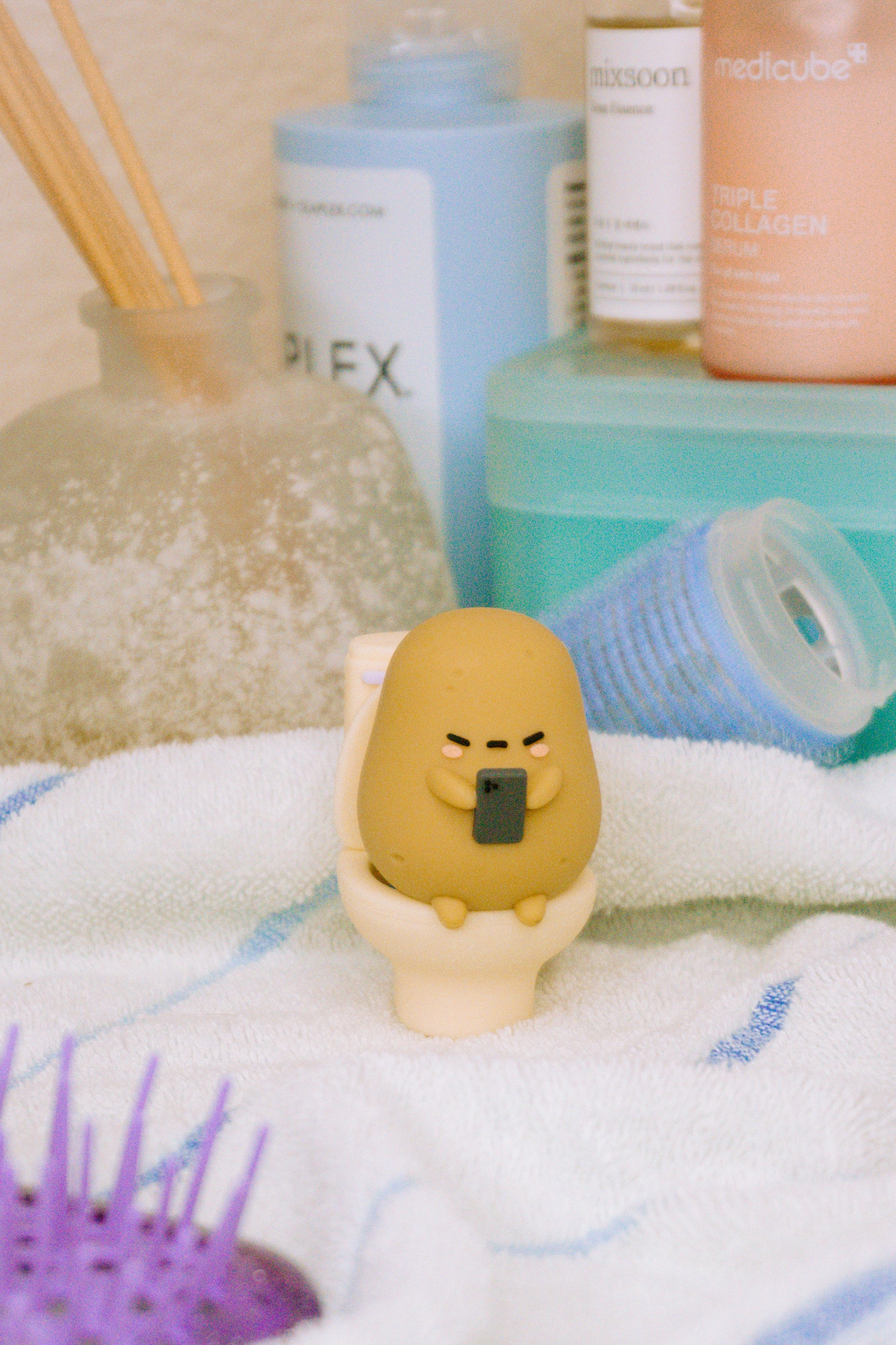 Tayto Bathroom Blind Box Figure – Smoko Inc